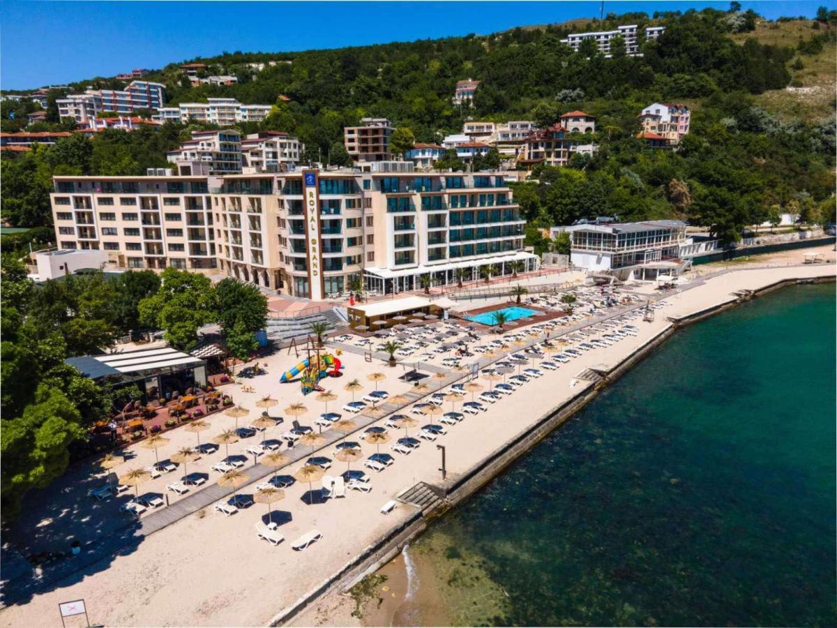 Royal Grand Hotel And Spa Kavarna Ngoại thất bức ảnh