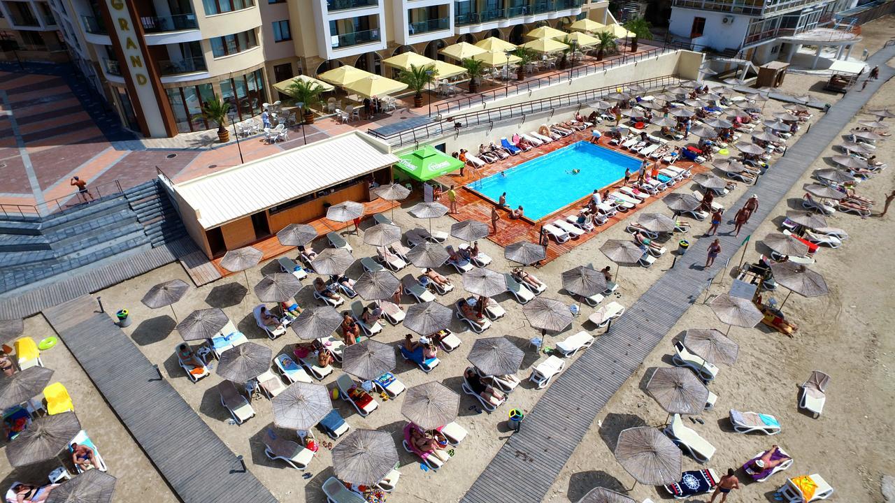 Royal Grand Hotel And Spa Kavarna Ngoại thất bức ảnh