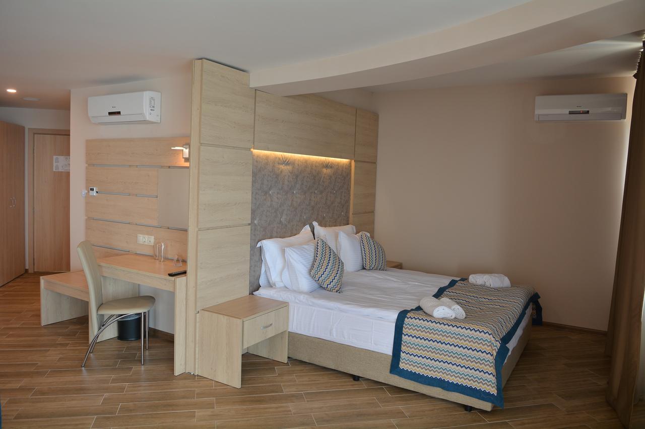 Royal Grand Hotel And Spa Kavarna Ngoại thất bức ảnh