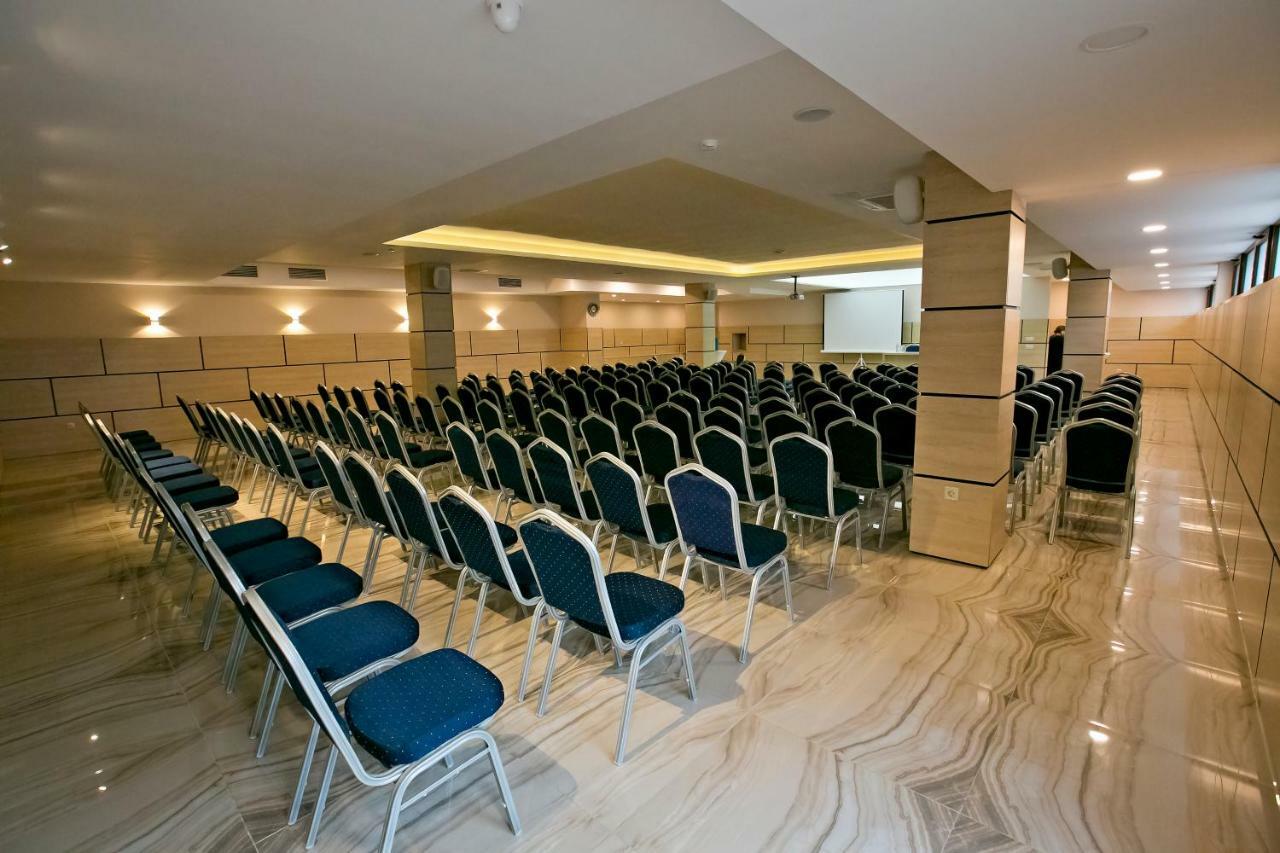 Royal Grand Hotel And Spa Kavarna Ngoại thất bức ảnh